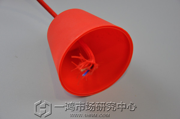 摊位照明灯的侧面图 摊位照明灯的侧面图